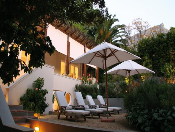 Four Rosmead Boutique Guest House - Garden 